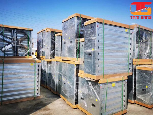 Quạt thông gió công nghiệp gắn tường