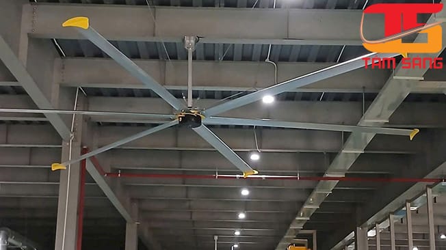 Quạt trần công nghiệp, tiết kiệm chi phí cho nhà xưởng.